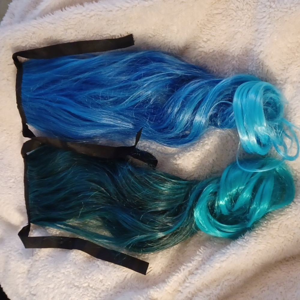 2 Synthetic Hair Attachments